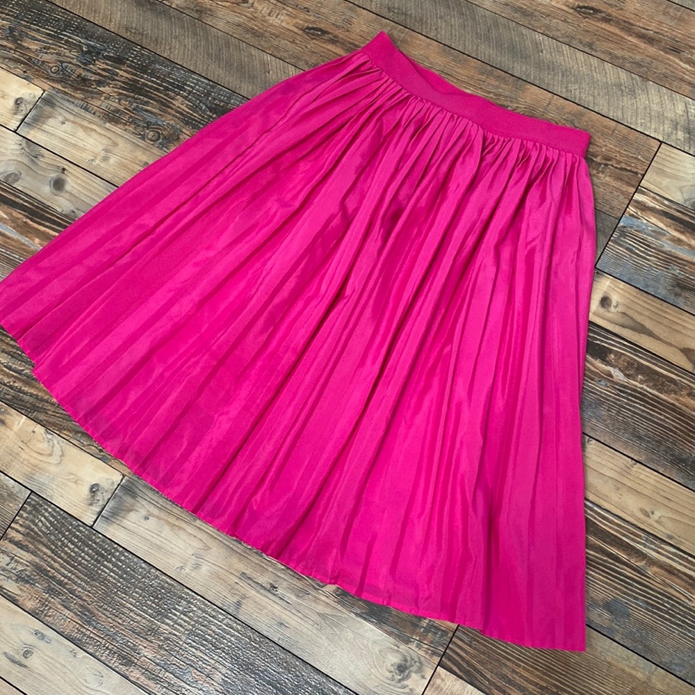 (2 for $12) Knee/midi length hot pink skirt